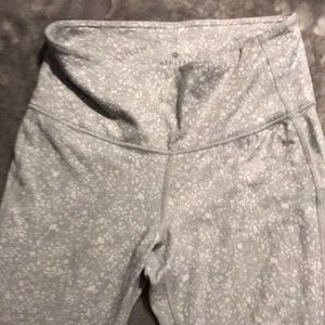 Athleta grey/white printed leggings
